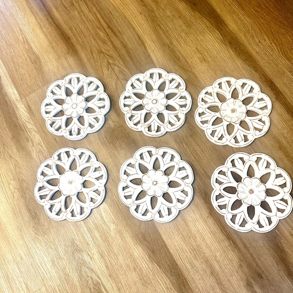 Set of 6 White distressed wall hangings